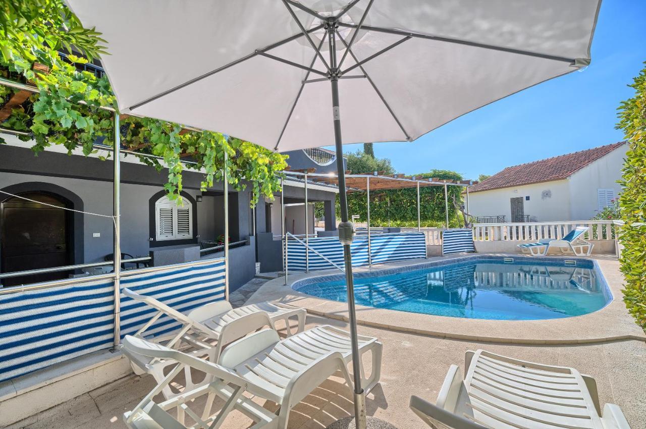 Apartmani Ticic Trogir Exteriör bild